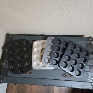 Mini Cupcake Pans Lot Of 5 Traditional And Heart Shaped Baking Mini Valentines